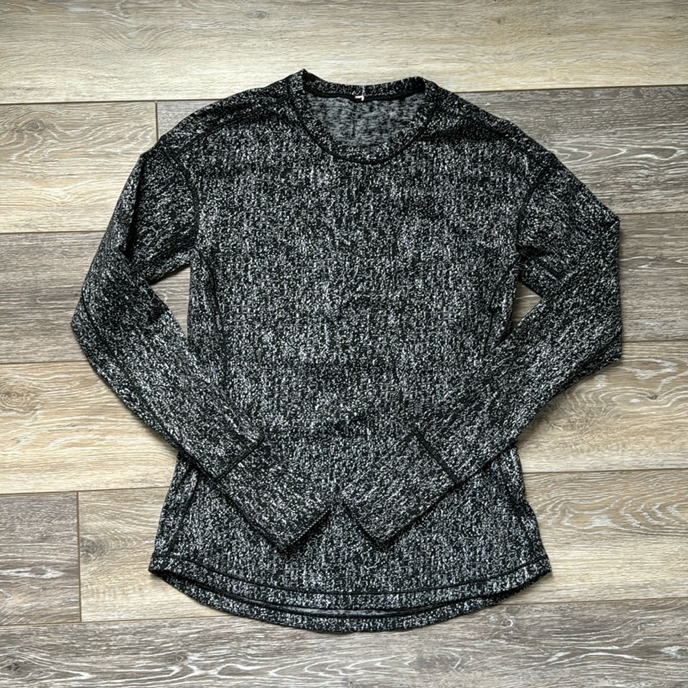 Running long sleeve, reflective, Lululemon, size 4